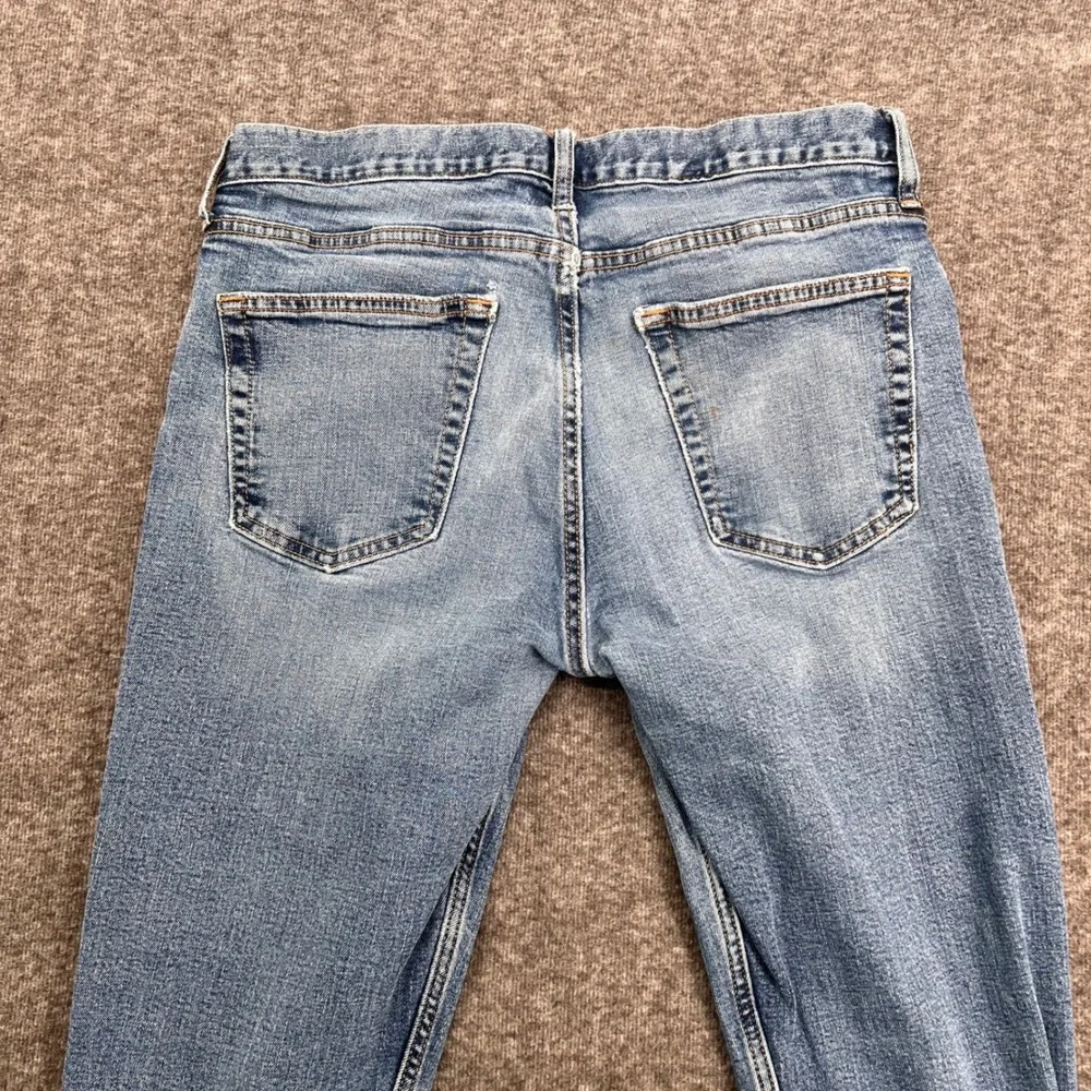 Old Navy Slim Fit Medium Wash 33 Blue Denim Jeans Mens Work  Unisex Casual Pants